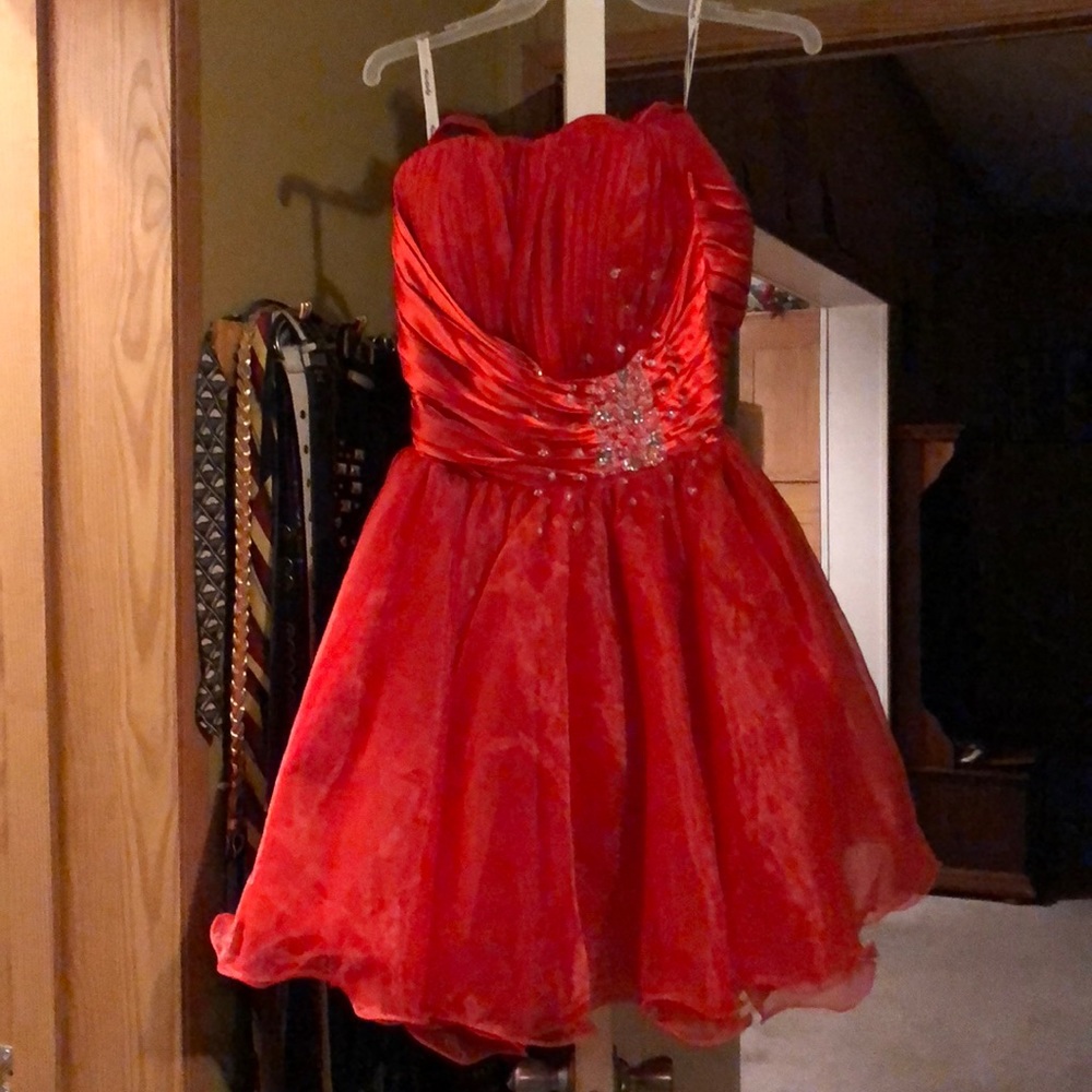 Red short prom/homecoming dress
